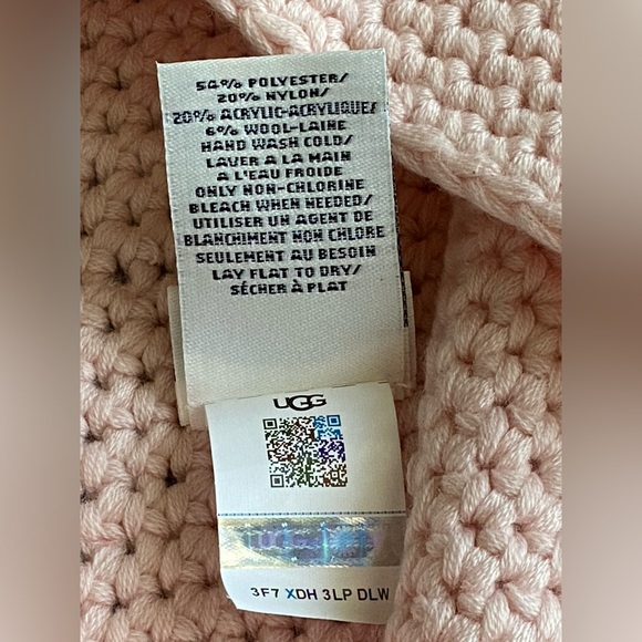 UGG Pom Pom Knit Beanie - Picture 4 of 4